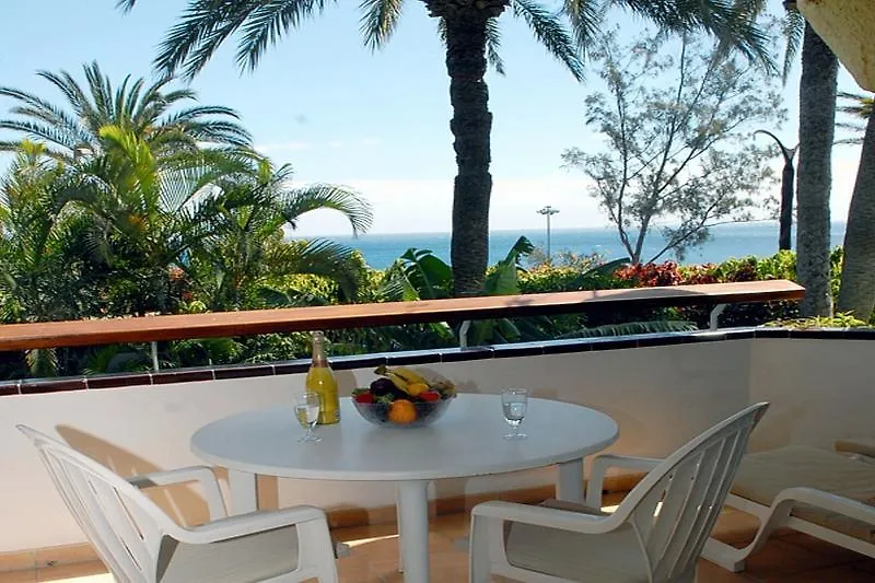 Hotel Nogalera San Bartolomé 3*,